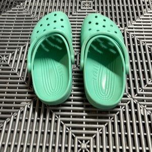 Women’s size 9teal crocs